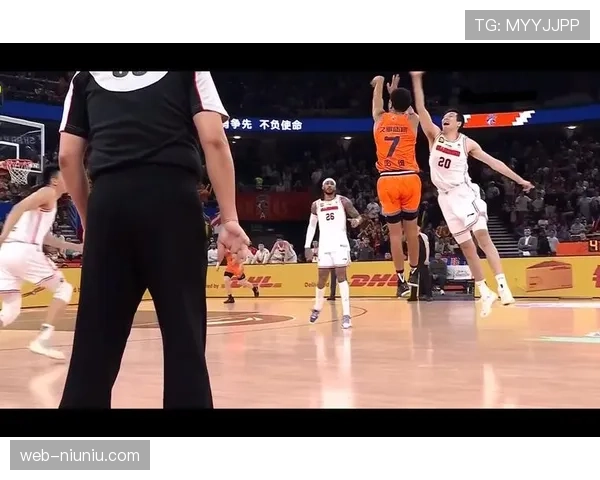 上海男篮加时绝杀广东,哈维“阳寿球”背后是教练卢伟的战术豪赌