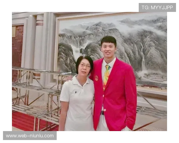 泳将汪顺感恩教练，传承体育精神