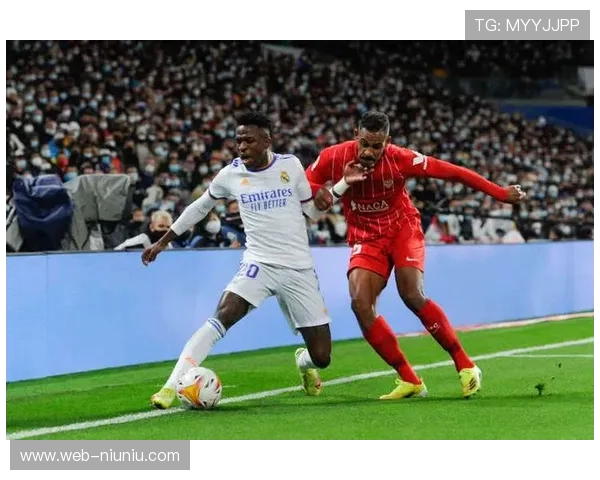 维尼修斯伯纳乌遭嘘,队友鼓掌支持显团结 维尼修斯伯纳乌遭嘘,队友鼓掌支持显团结